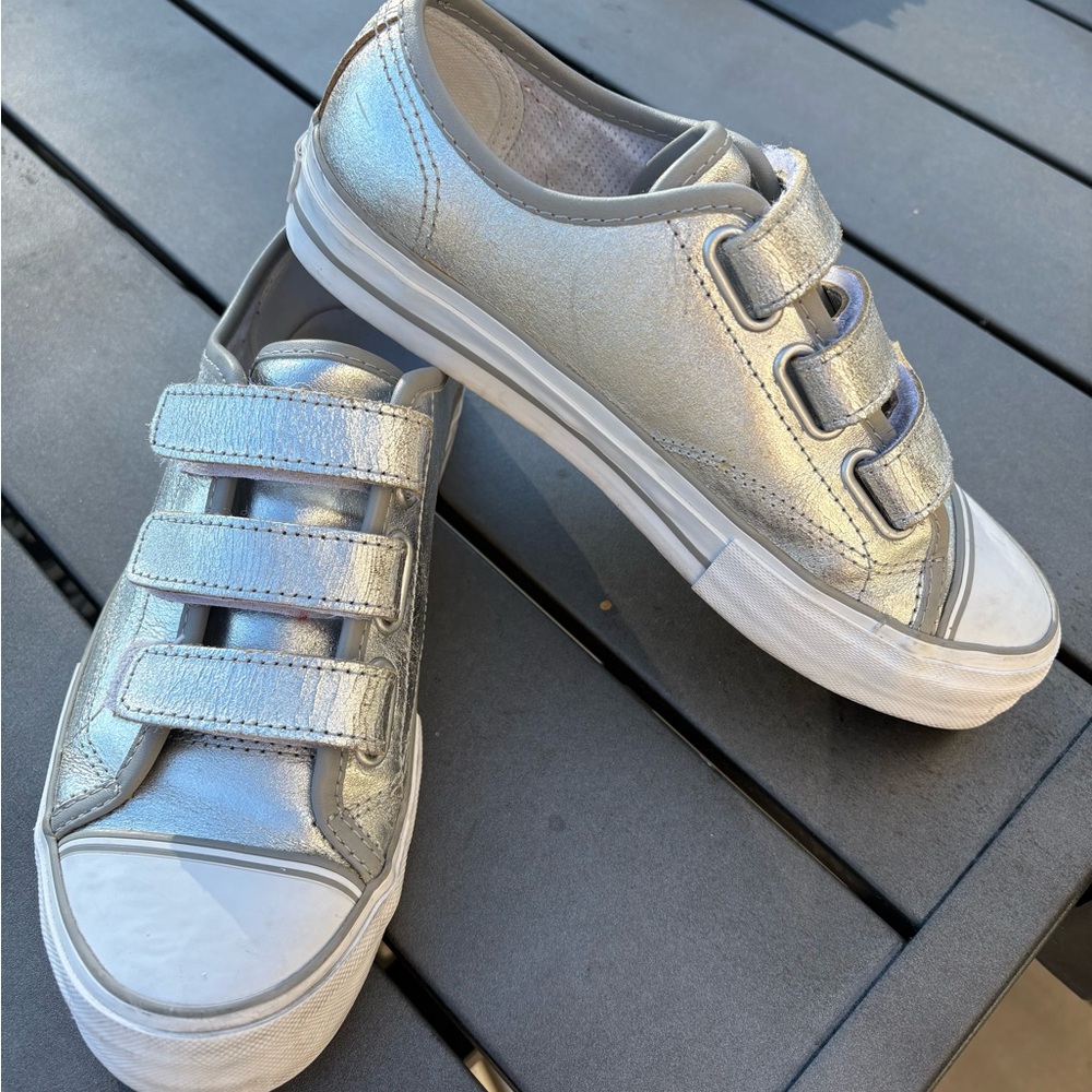 Van’s Silver Leather Velcro Close Sneakers 7M Womens